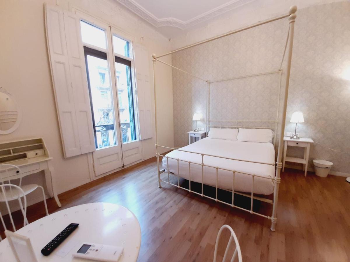 ברצלונה Lumine Luxury Suites By Gaiarooms מראה חיצוני תמונה