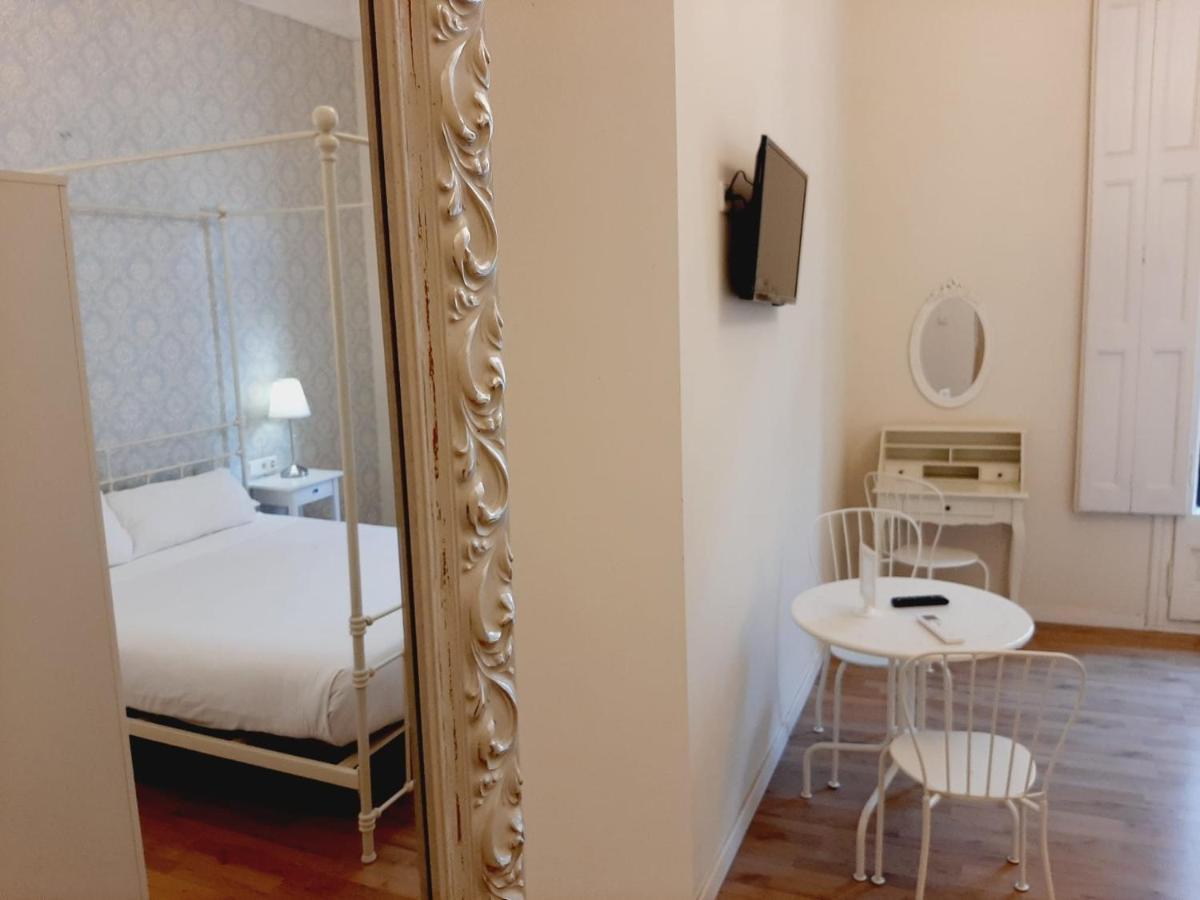 ברצלונה Lumine Luxury Suites By Gaiarooms מראה חיצוני תמונה