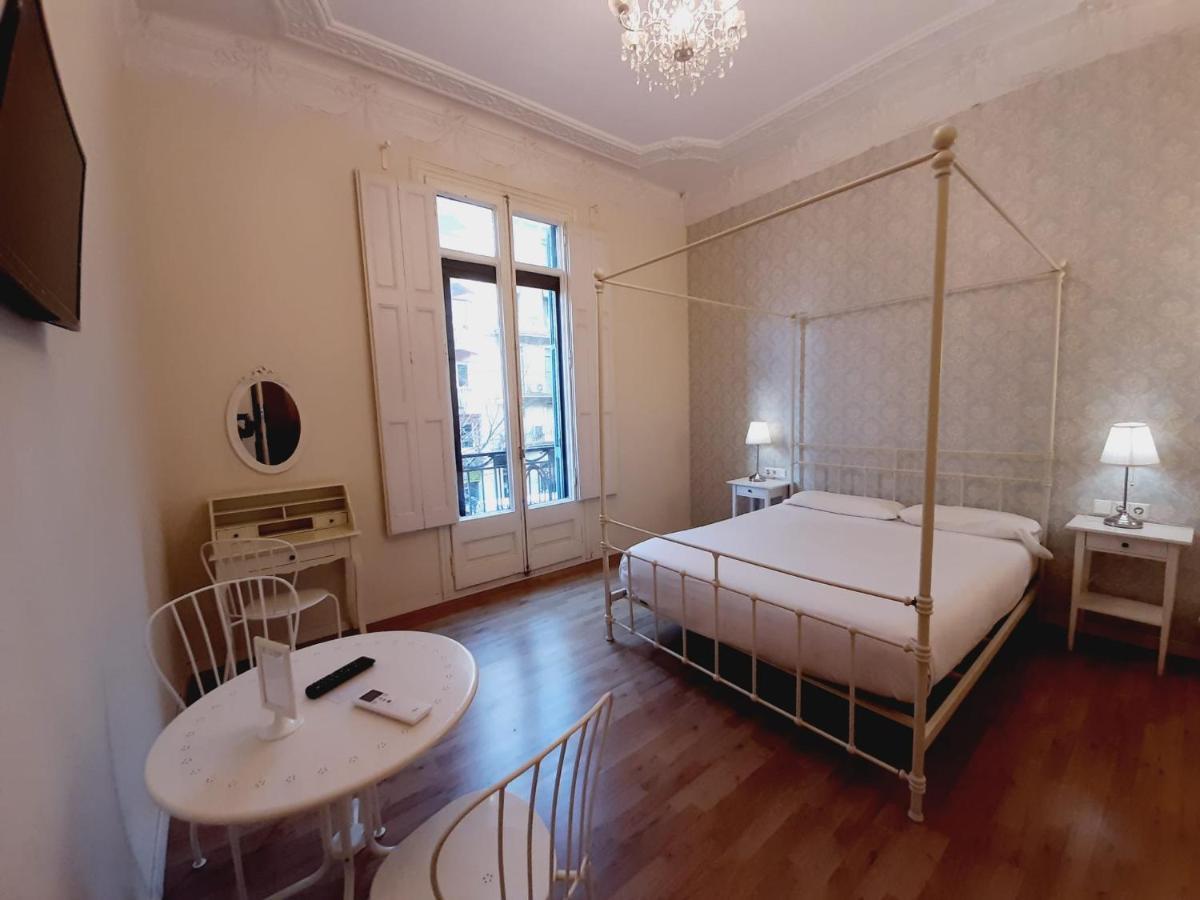 ברצלונה Lumine Luxury Suites By Gaiarooms מראה חיצוני תמונה